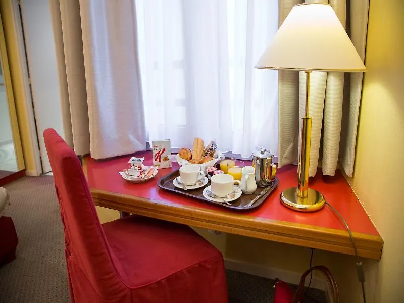 ***  פריז Hotel Fertel Maillot צרפת