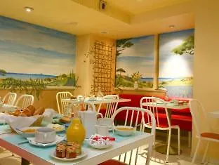 Hotel Fertel Maillot Parigi Francia