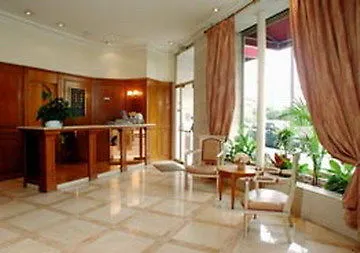 Hotel Fertel Maillot Parigi 3*,  Francia