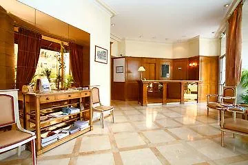 Hotel Fertel Maillot Parigi